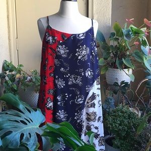 💕Red white and blue knee length dress with spaghetti straps 💕